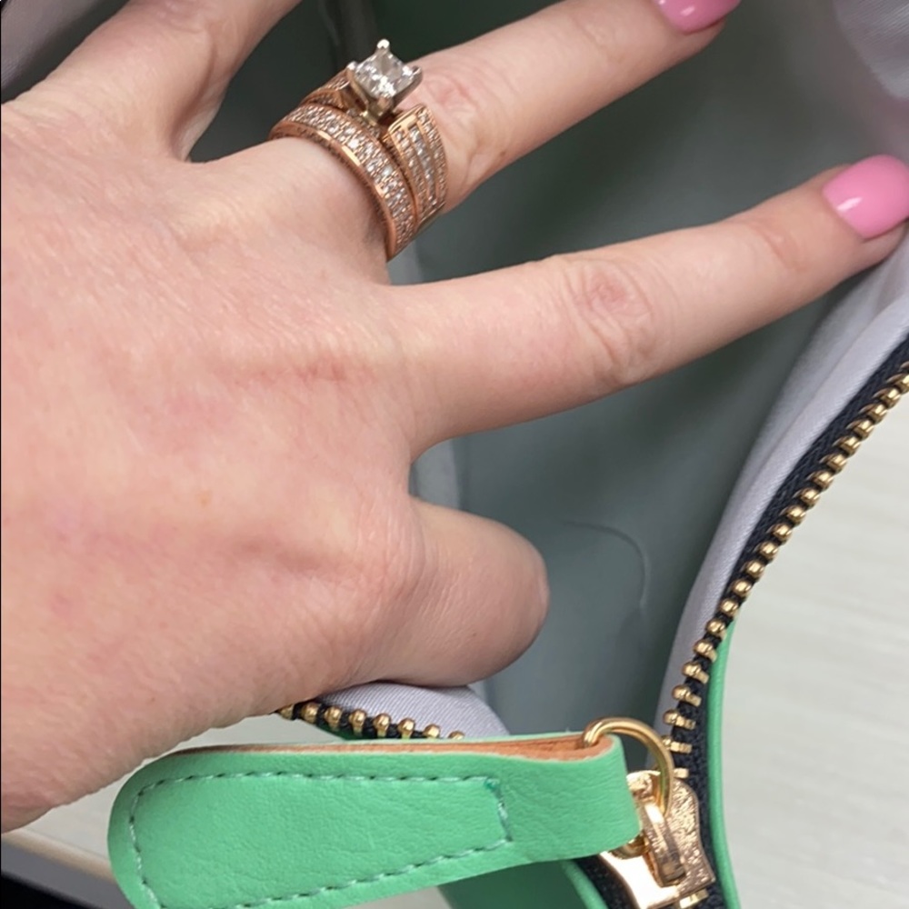 Teal wristlet with S - Picture 8 of 8